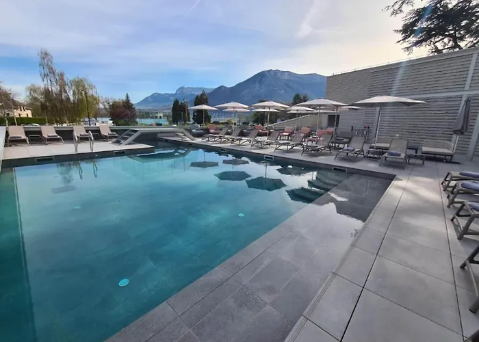 Le PélicanHotel Annecy